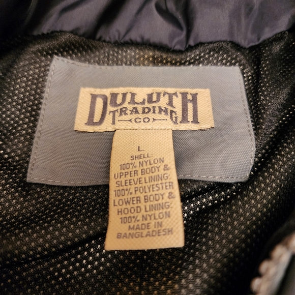 Duluth Men's Gray and Black Jacket - Picture 14 of 14